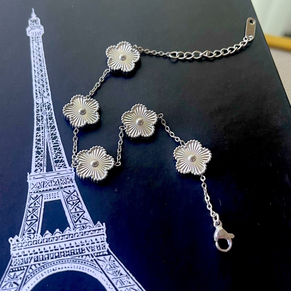 Clover design bracelet flower silver